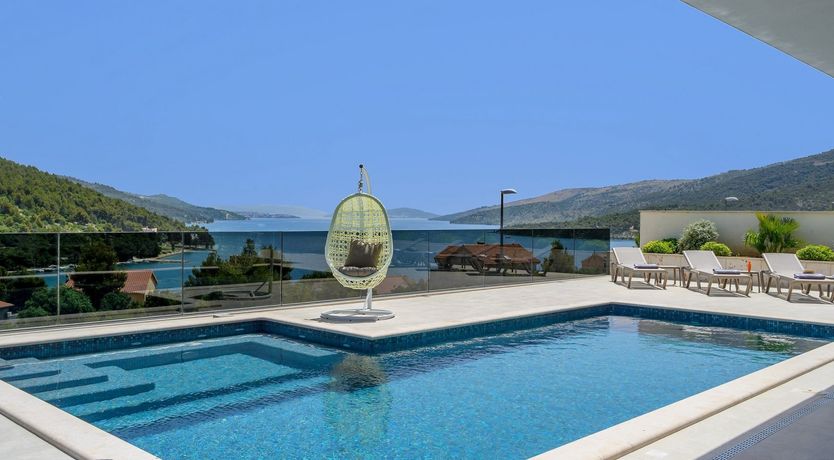 Photo of Gin & Lemon Juice