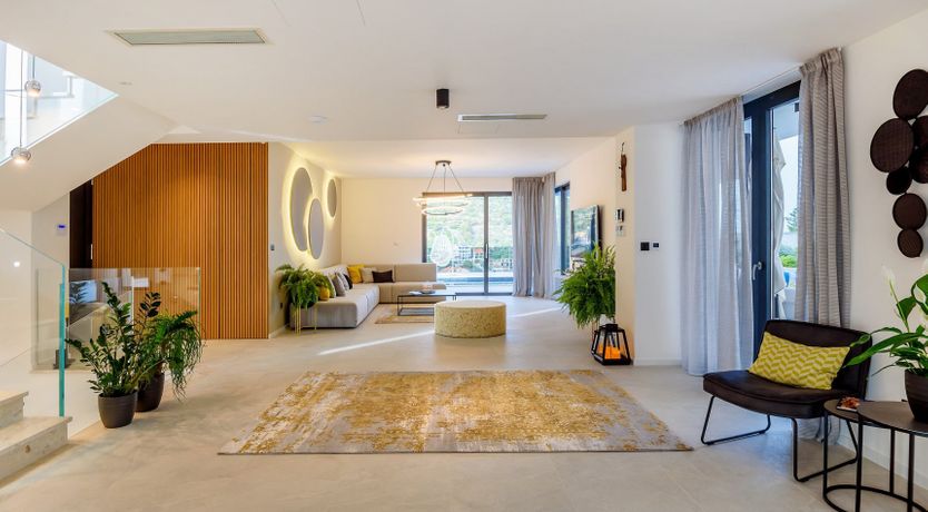 Photo of Gin & Lemon Juice