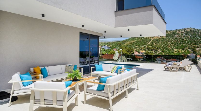 Photo of Gin & Lemon Juice