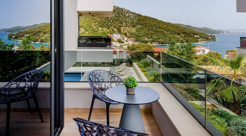 Photo of Gin & Lemon Juice