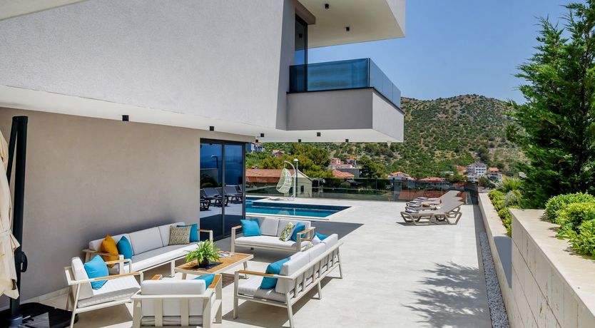 Photo of Gin & Lemon Juice