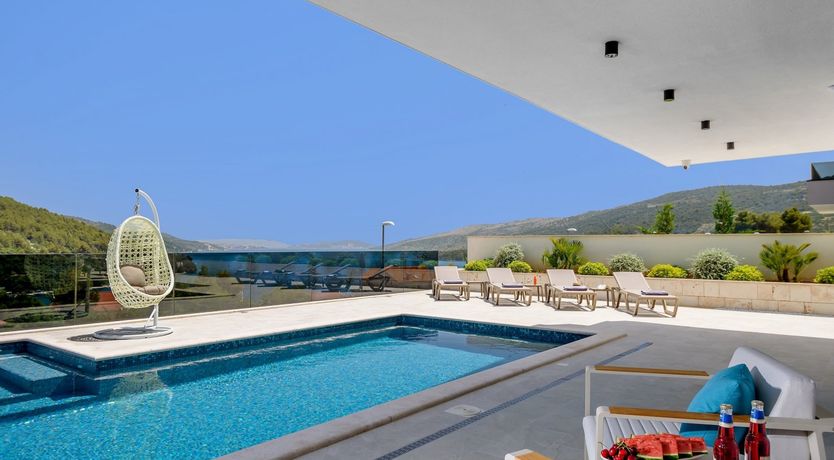 Photo of Gin & Lemon Juice