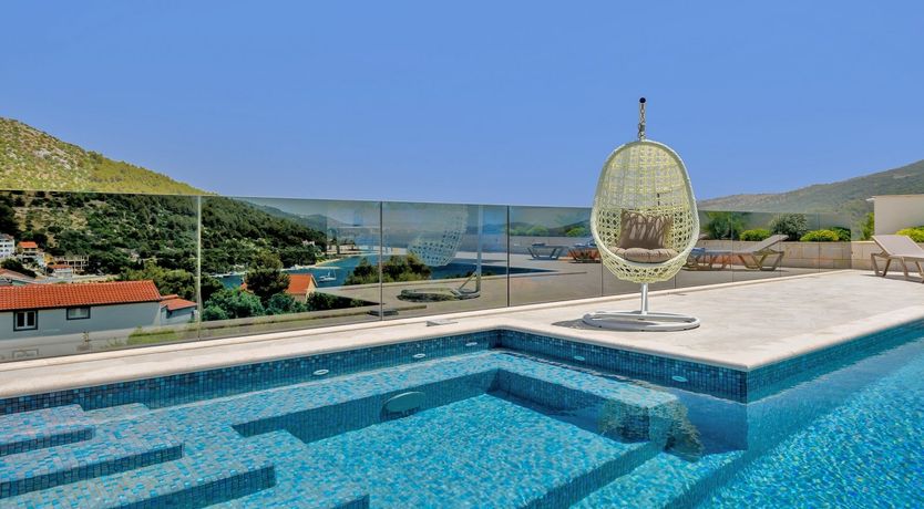 Photo of Gin & Lemon Juice