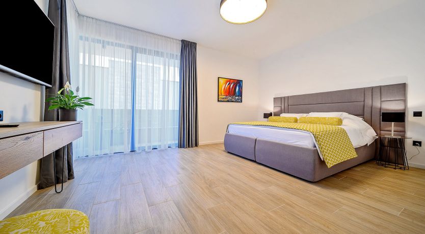 Photo of Gin & Lemon Juice