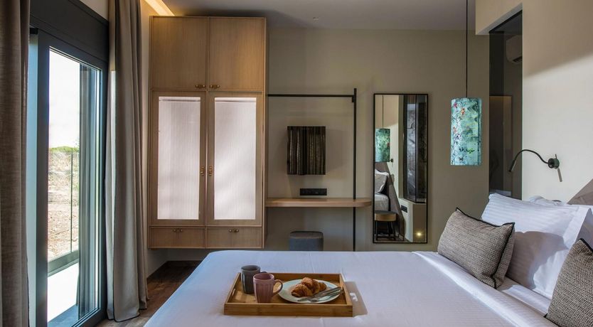 Photo of The Parrot's Perch