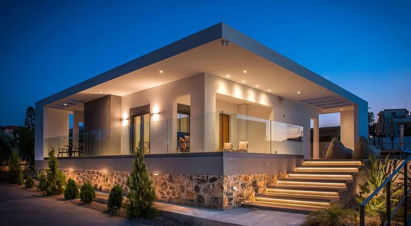 Photo of The Parrot's Perch