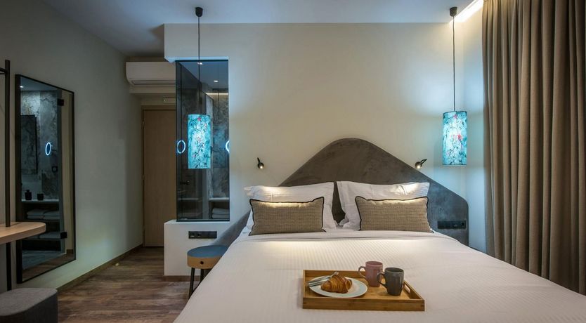 Photo of The Parrot's Perch