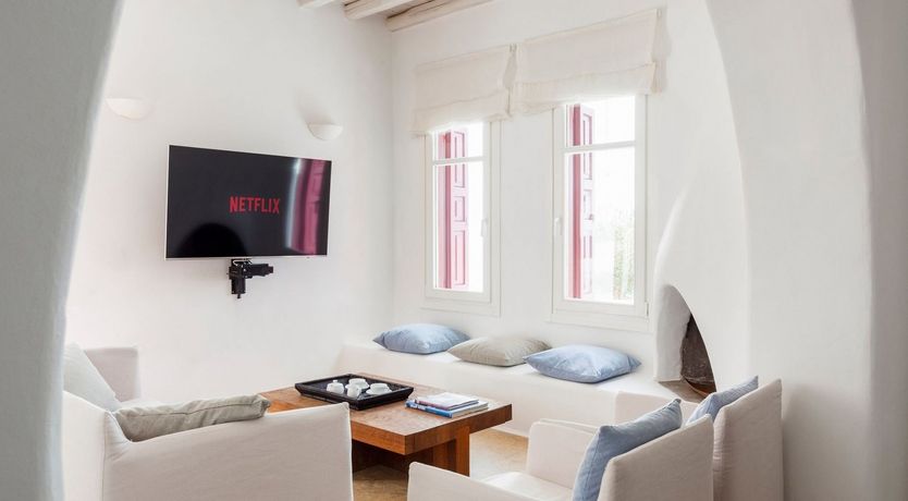 Photo of Mykonian Shimmer