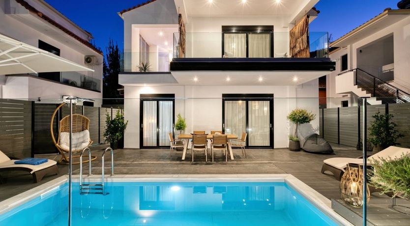 Photo of Woven Waves