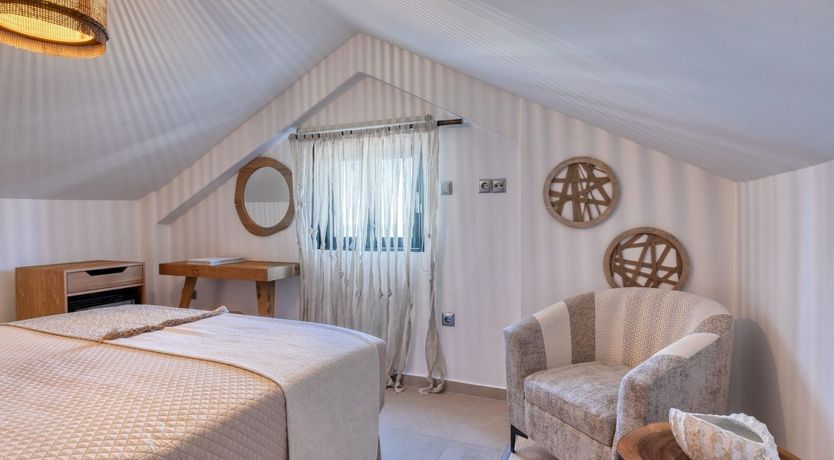 Photo of Woven Waves