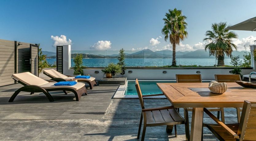 Photo of Woven Waves