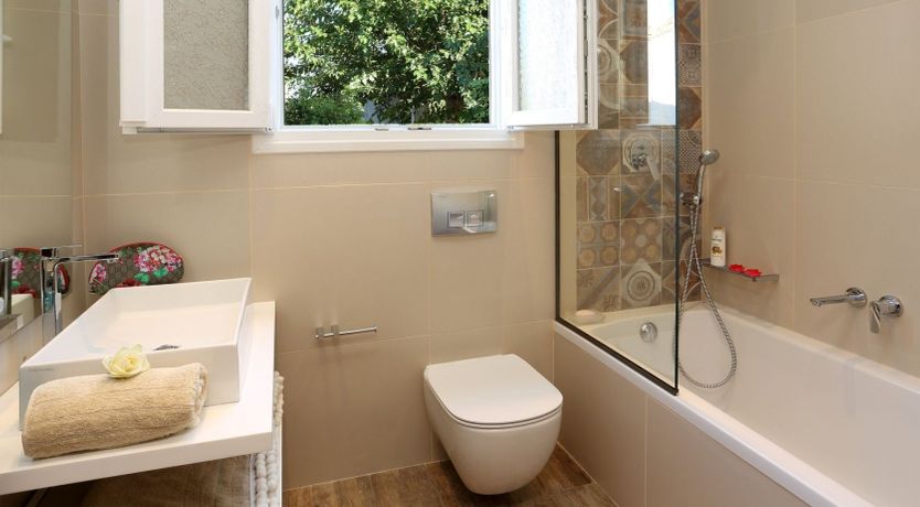 Photo of Silhouette Majestic