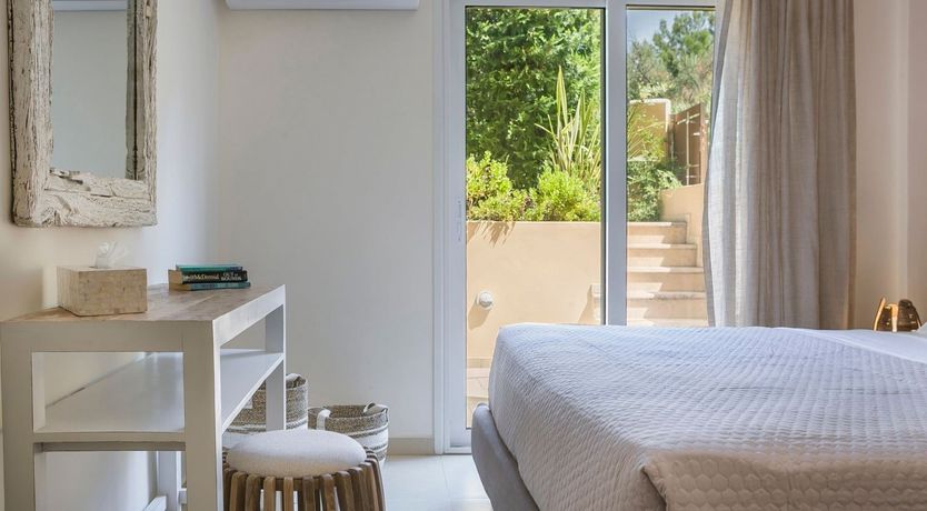 Photo of Ionian Peach