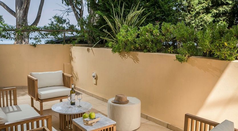 Photo of Ionian Peach