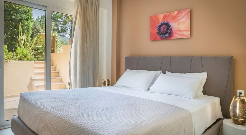 Photo of Ionian Peach