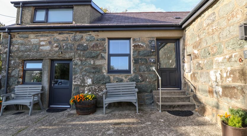Photo of Tyddyn Sianel - Onnen