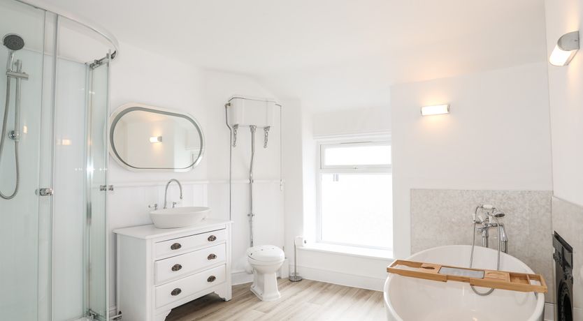 Photo of Gwynle - Criccieth