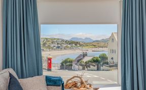 Photo of Gwynle - Criccieth