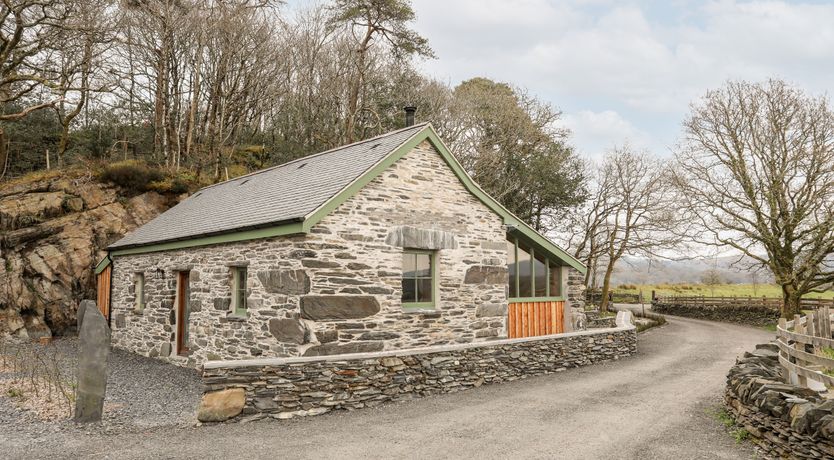 Photo of Tyn Llwyn Cornel Eco Barn