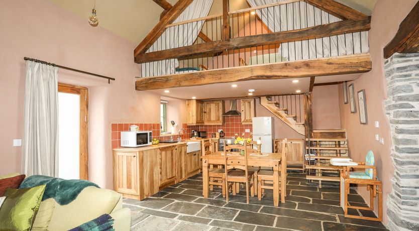 Photo of Tyn Llwyn Cornel Eco Barn