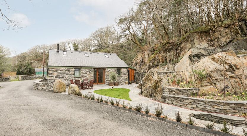 Photo of Tyn Llwyn Cornel Eco Barn