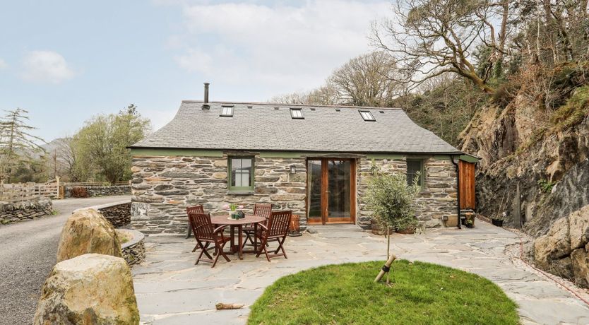 Photo of Tyn Llwyn Cornel Eco Barn