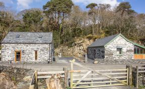 Photo of Tyn Llwyn Cornel Eco Barn