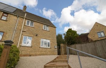 White Stones Holiday Cottage