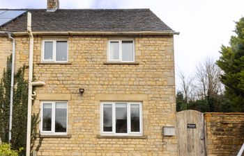 White Stones Holiday Cottage
