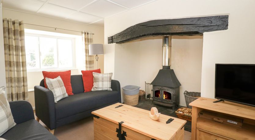 Photo of 2 Court Farm