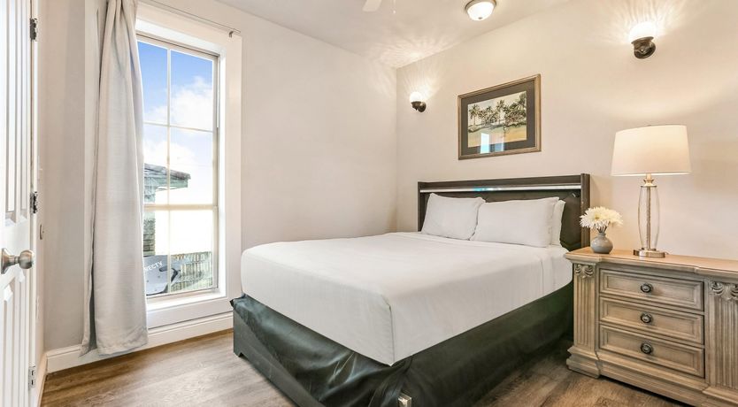 Photo of Twin Oaks Pad