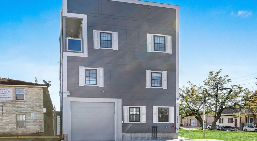 Photo of Twin Oaks Pad