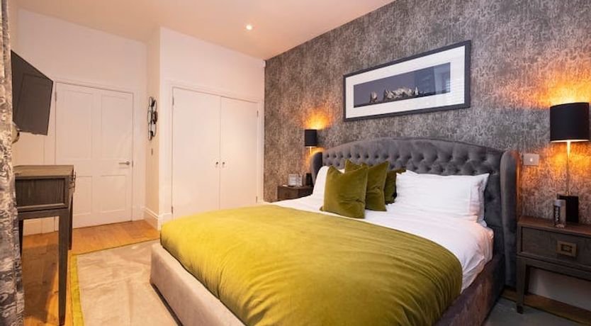 Photo of Castle’s Reach