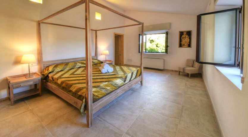 Photo of The Pink Dawn