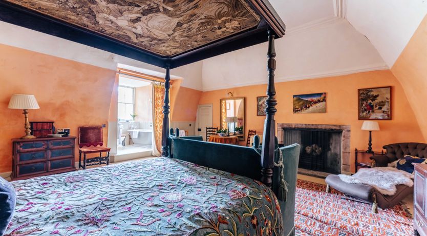 Photo of Scots & Queens