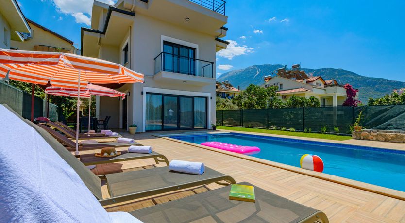 Photo of T-shirt Weather