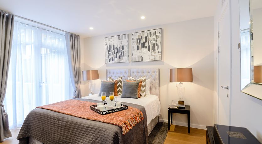 Photo of A Short Walk from Harrods