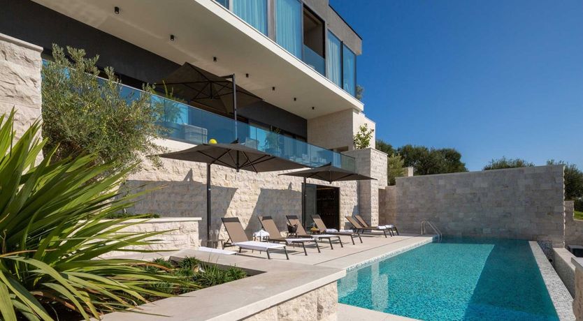 Photo of Hillside Pearl