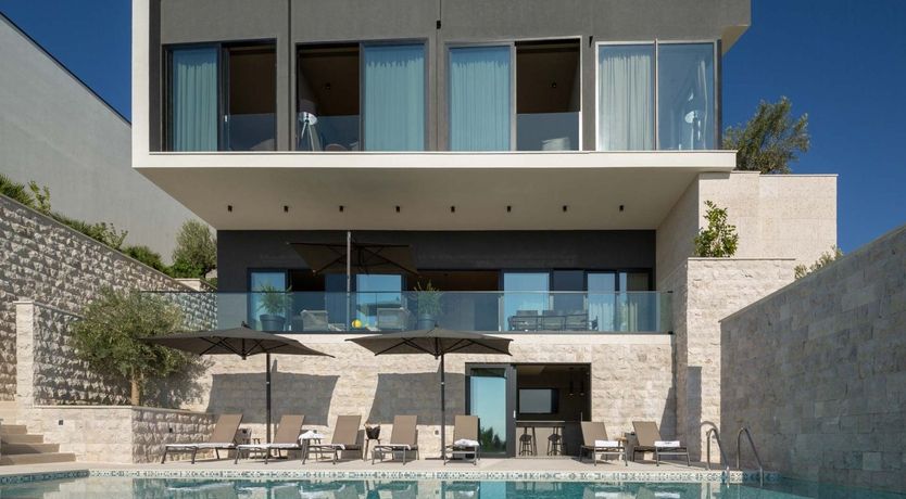 Photo of Hillside Pearl