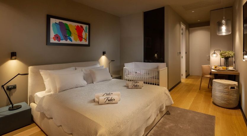 Photo of Hillside Pearl