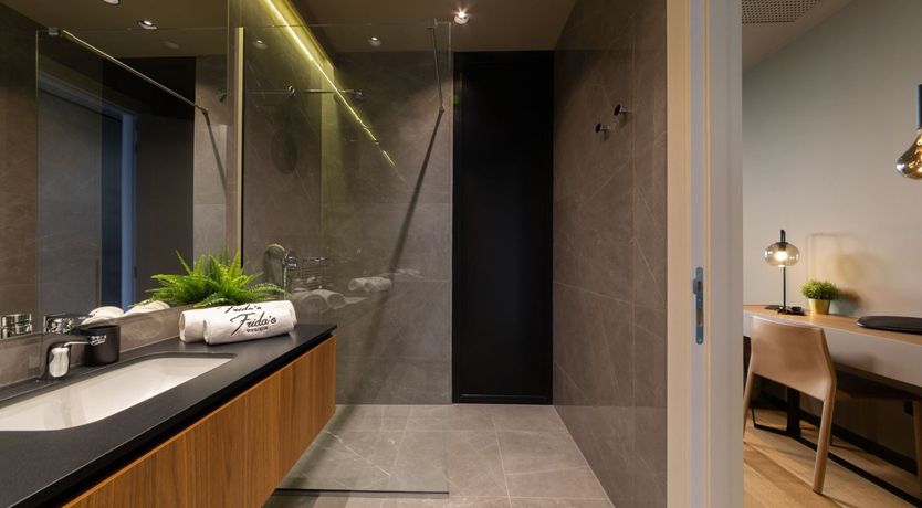 Photo of Hillside Pearl