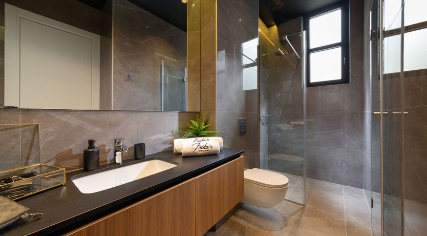 Photo of Hillside Pearl