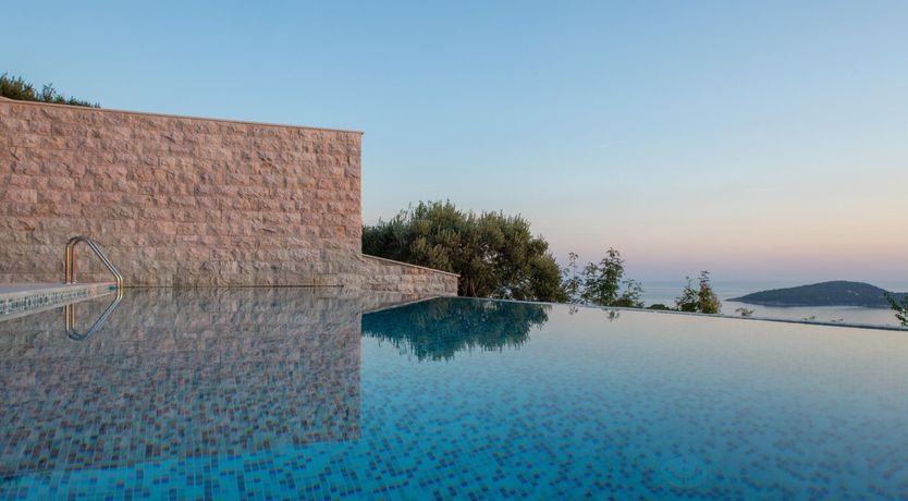 Photo of Hillside Pearl