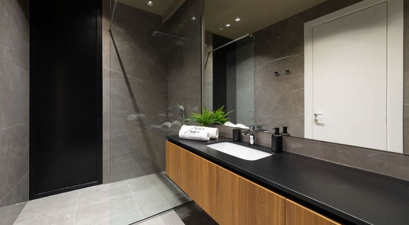 Photo of Hillside Pearl