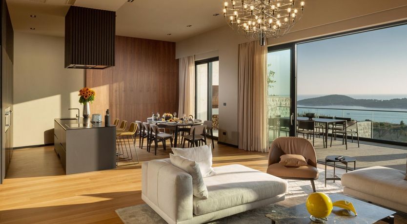 Photo of Hillside Pearl