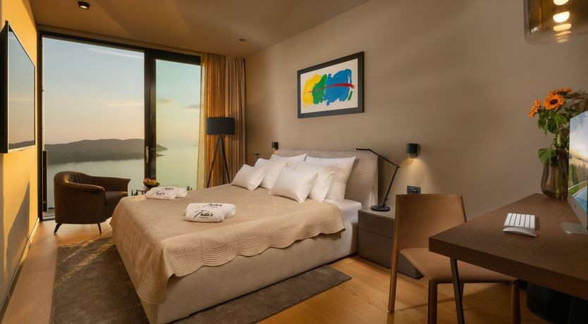 Photo of Hillside Pearl