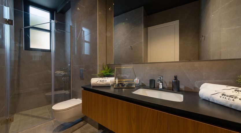 Photo of Hillside Pearl