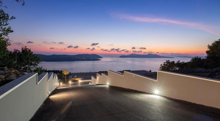 Photo of Hillside Pearl