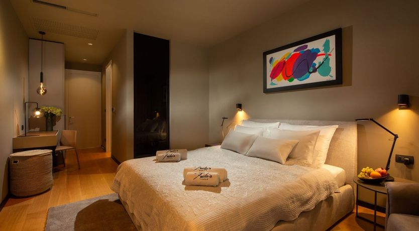 Photo of Hillside Pearl