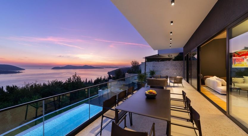 Photo of Hillside Pearl